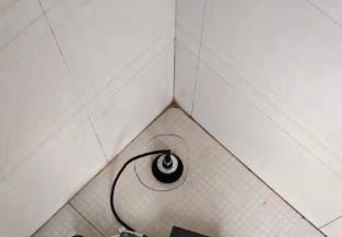 南乐卫生间漏水维修之 loft 夹层储藏室毗邻暗管渗水哪家好，推荐诚匠小爱修缮